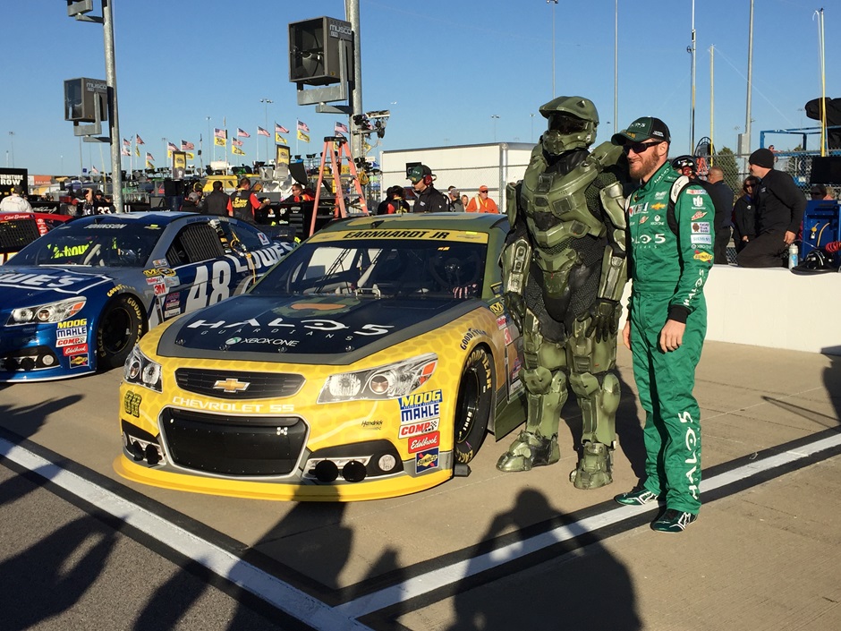 Halo 5: Guardians and NASCAR Race Together for a Weekend of Speed