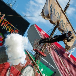 Xbox Sea of Thieves Human Cannonball Launch Small