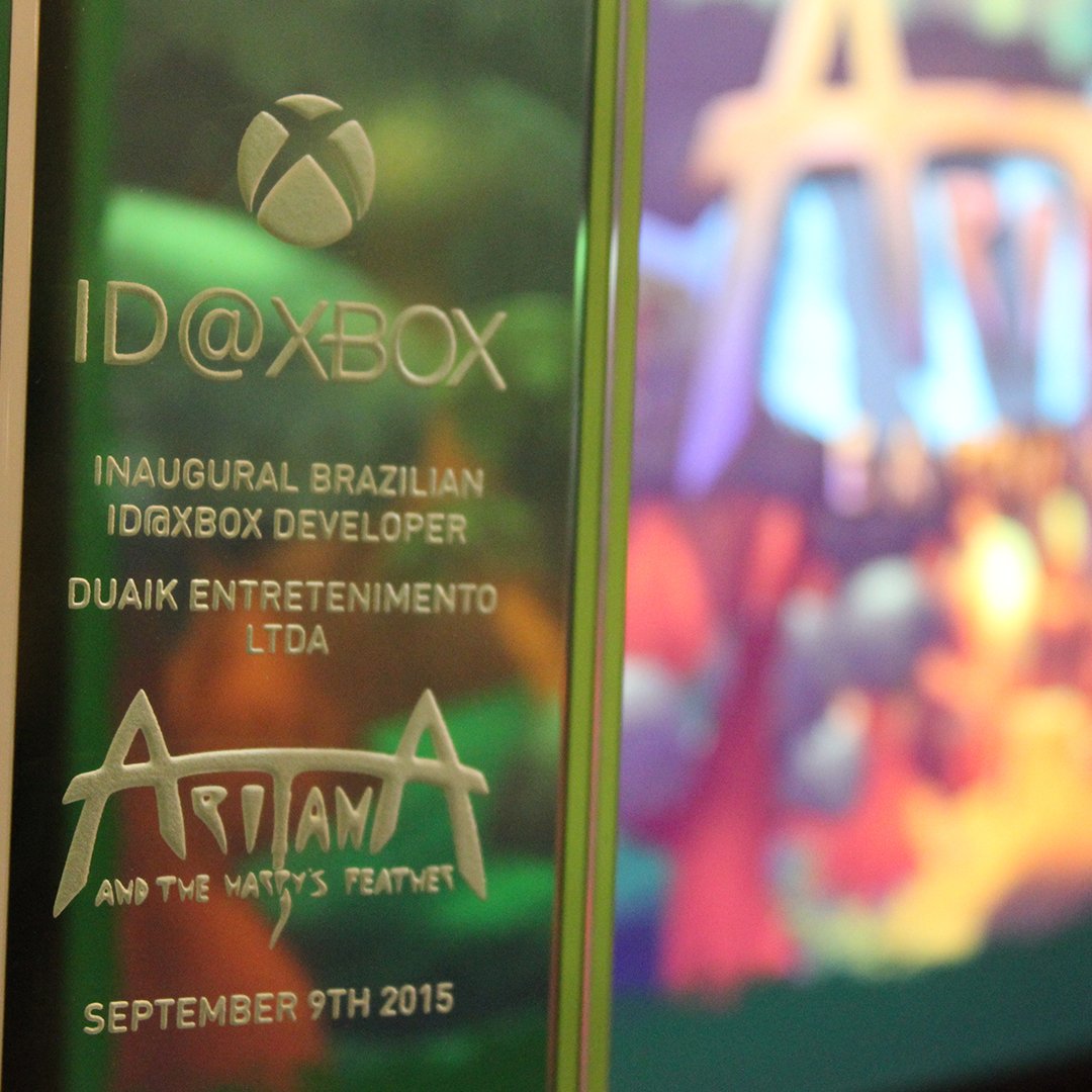 Imagem de um prêmio que que Aritana ganhou por ter sido o primeiro jogo brasileiro no Xbox