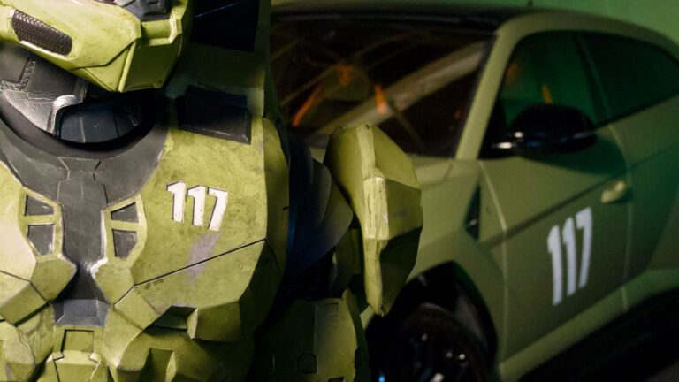 Imagem da Miniatura de Lamborghini Urus SE Master Chief 117 Edition 