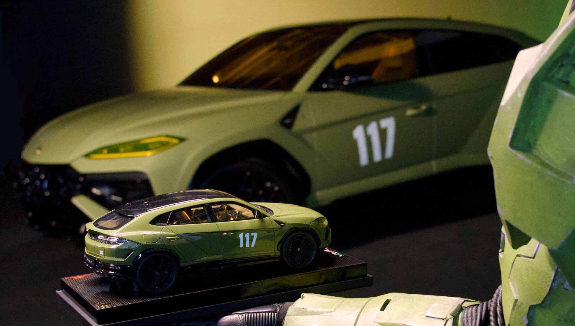 Imagem da Miniatura de Lamborghini Urus SE Master Chief 117 Edition 